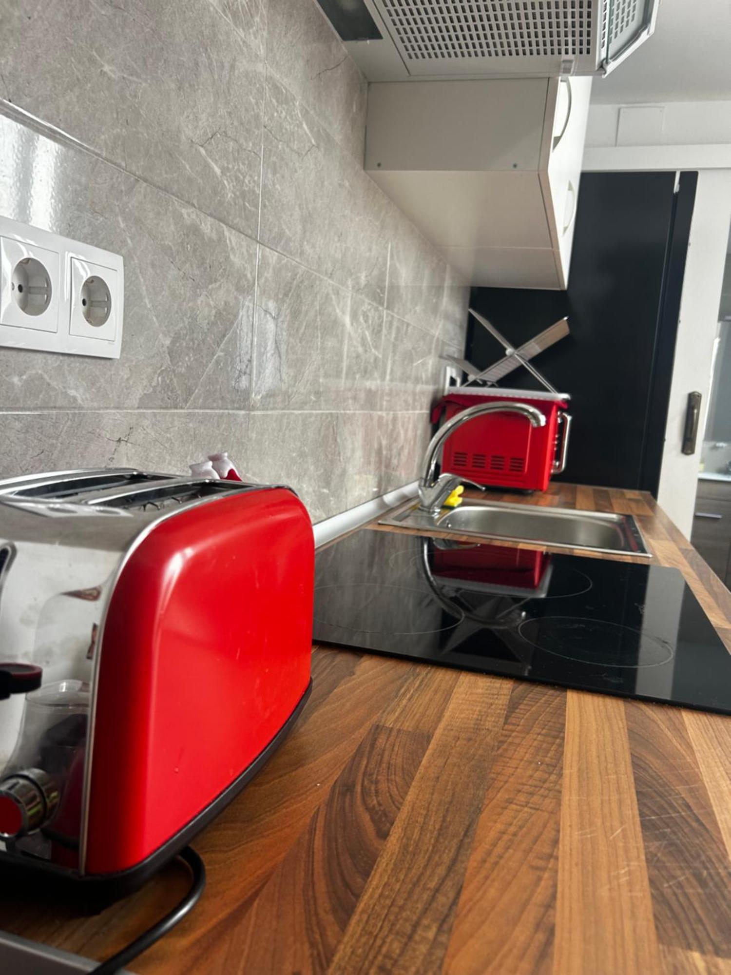 Mouse House Villa Новелда Екстериор снимка