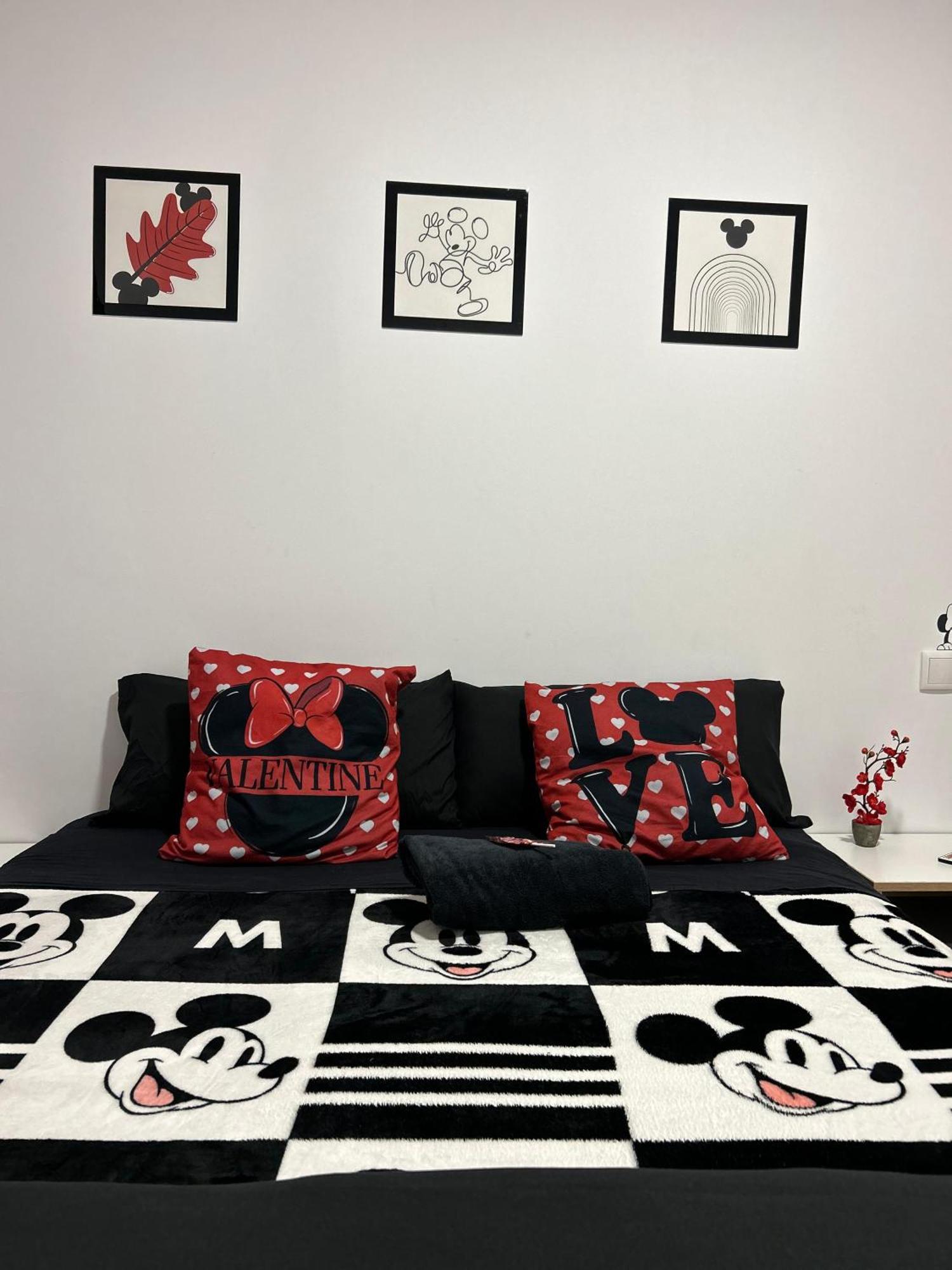 Mouse House Villa Новелда Екстериор снимка